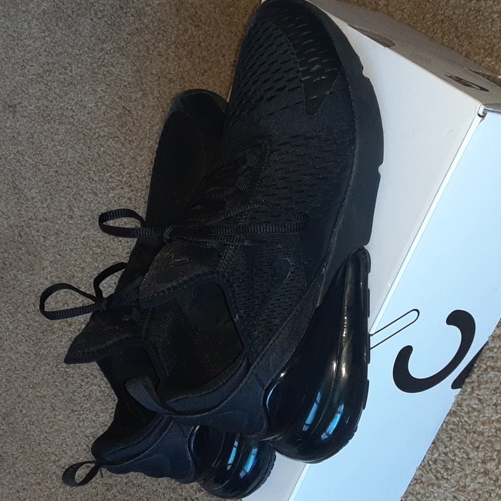 Nike Air Max 270